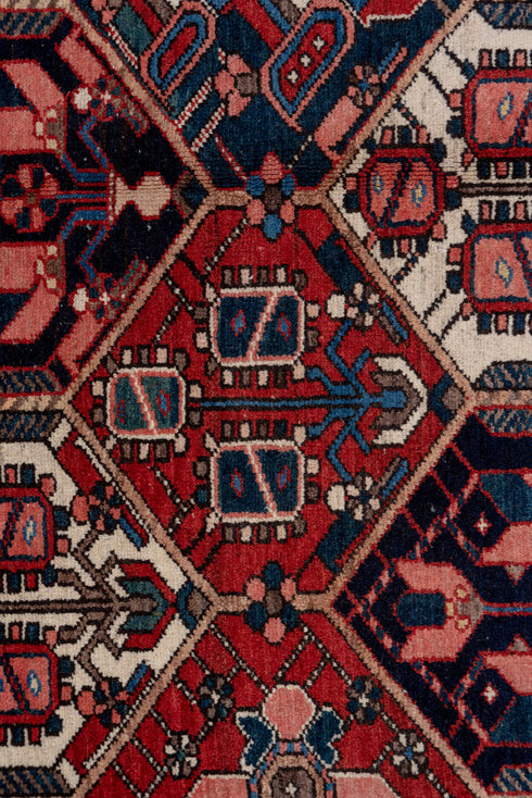Antique Baktiary Area Rug (5' x 7')